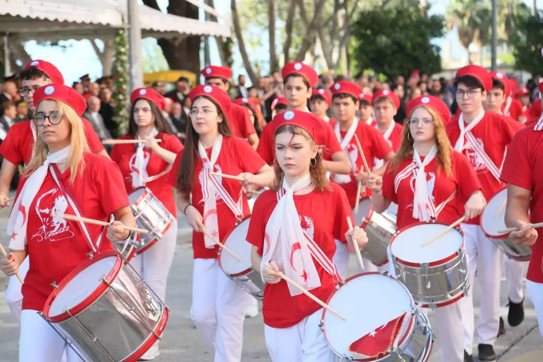 Antalya’da Cumhuriyet Coşkusu Sokaklara Taştı 4